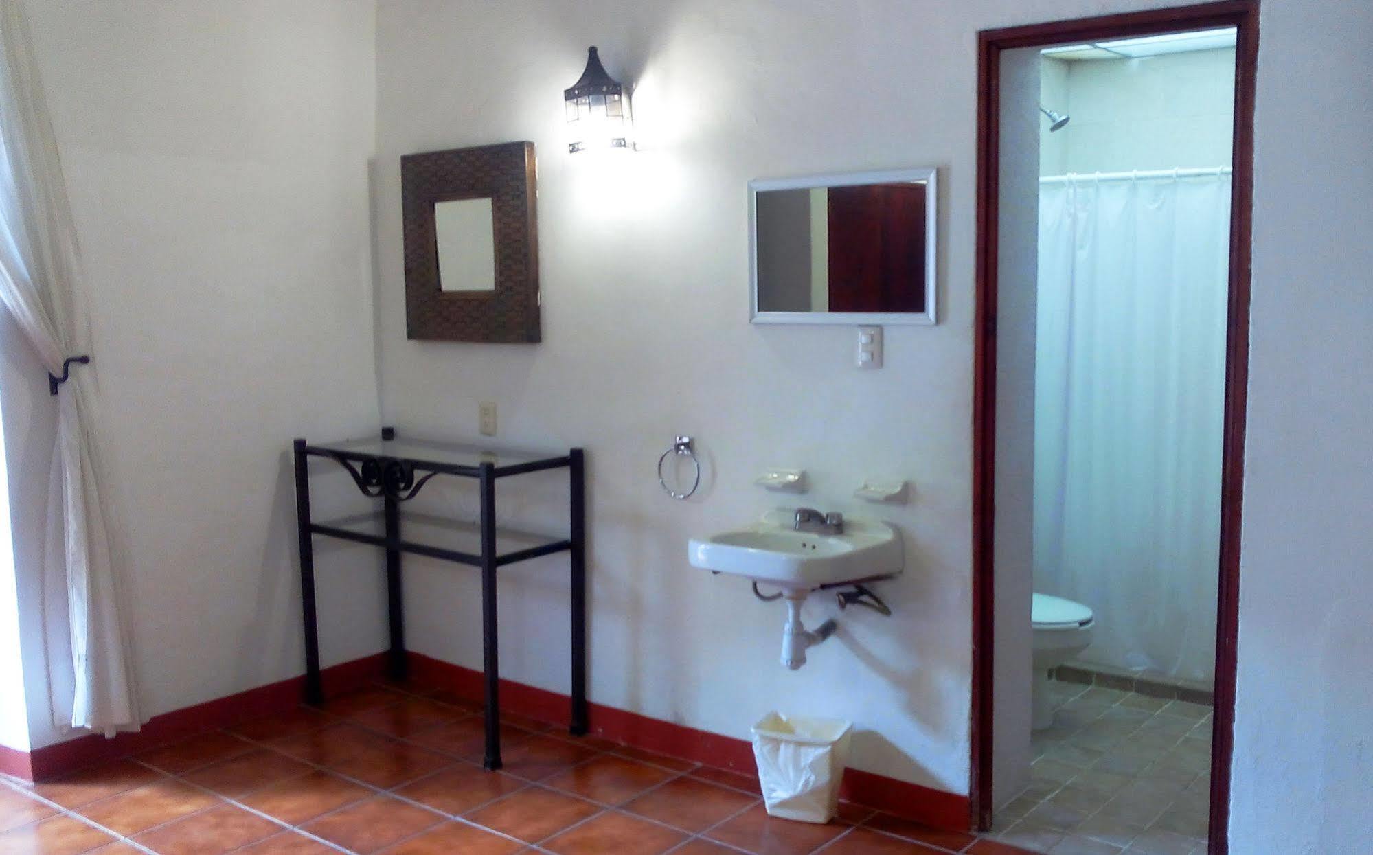 Capital O El Nito Posada Oaxaca Экстерьер фото