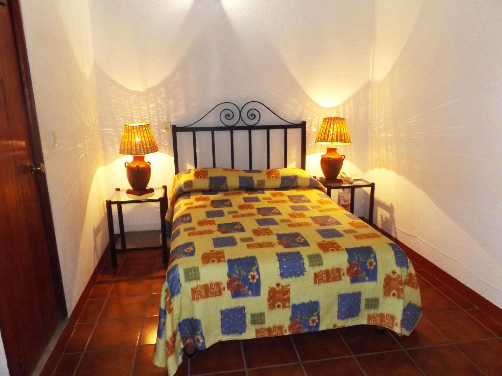 Capital O El Nito Posada Oaxaca Экстерьер фото