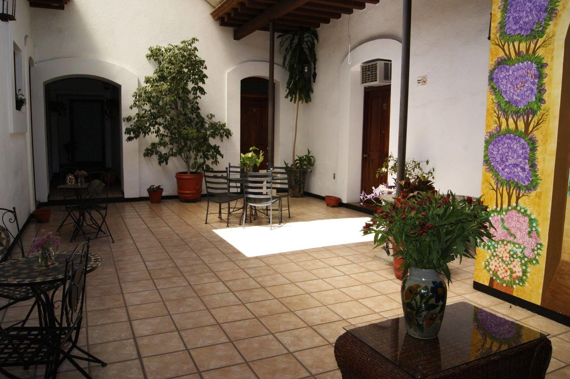 Capital O El Nito Posada Oaxaca Экстерьер фото